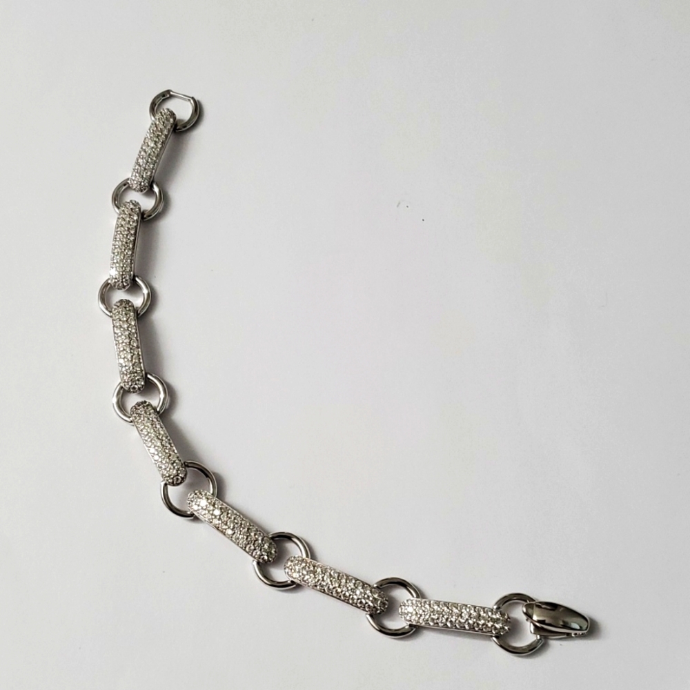 Watch Video / Sterling Silver 925 Paved Sparkle Tennis Bracelet